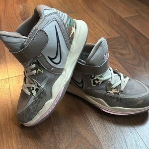 Kyrie Irving Nike girls youth bball shoes